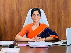 Patna DSP Anu Kumari Reviews Polling Booths, Ensures Smooth Voting Arrangements