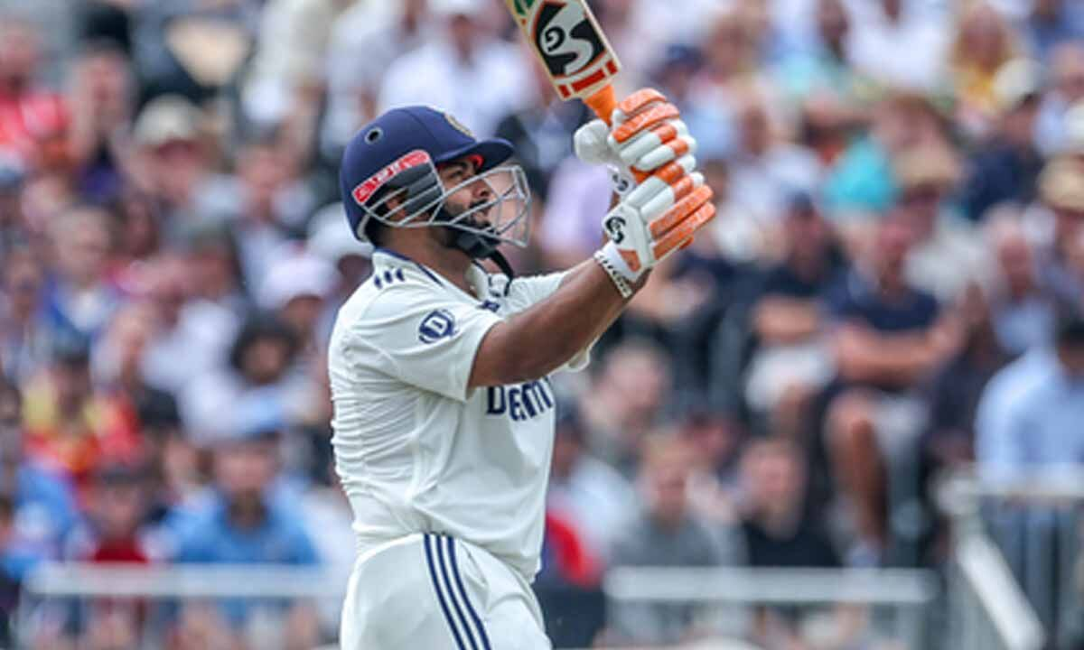 Pant Under Fire as Kumble Slams India’s Passive Play on Day 2