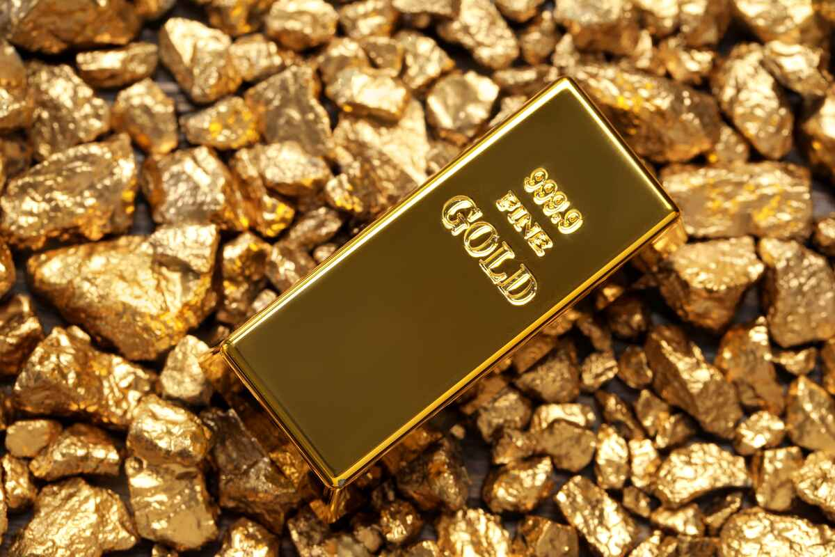 Gold Prices Retreat After Two-Week High as Investors Book Profits
