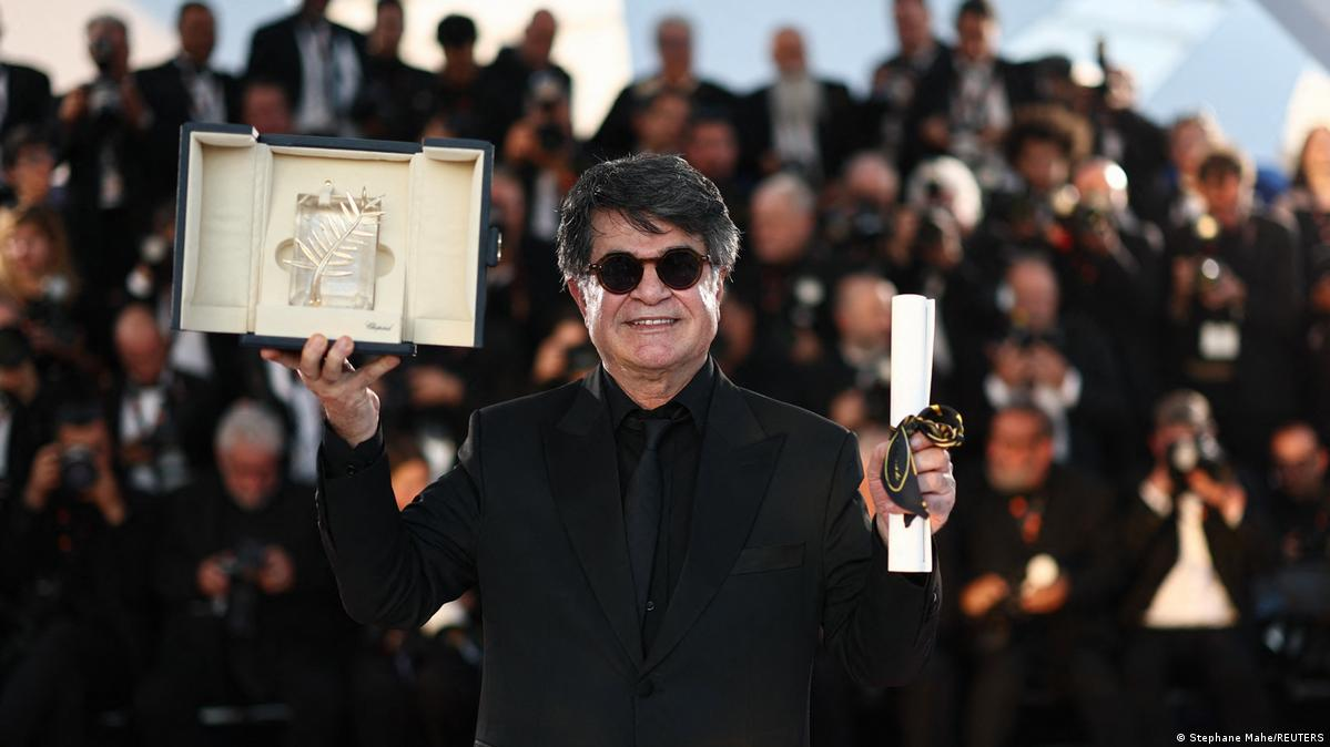 Jafar Panahi Dedicates Gotham Awards Wins to Fellow Filmmakers Amid Global Acclaim