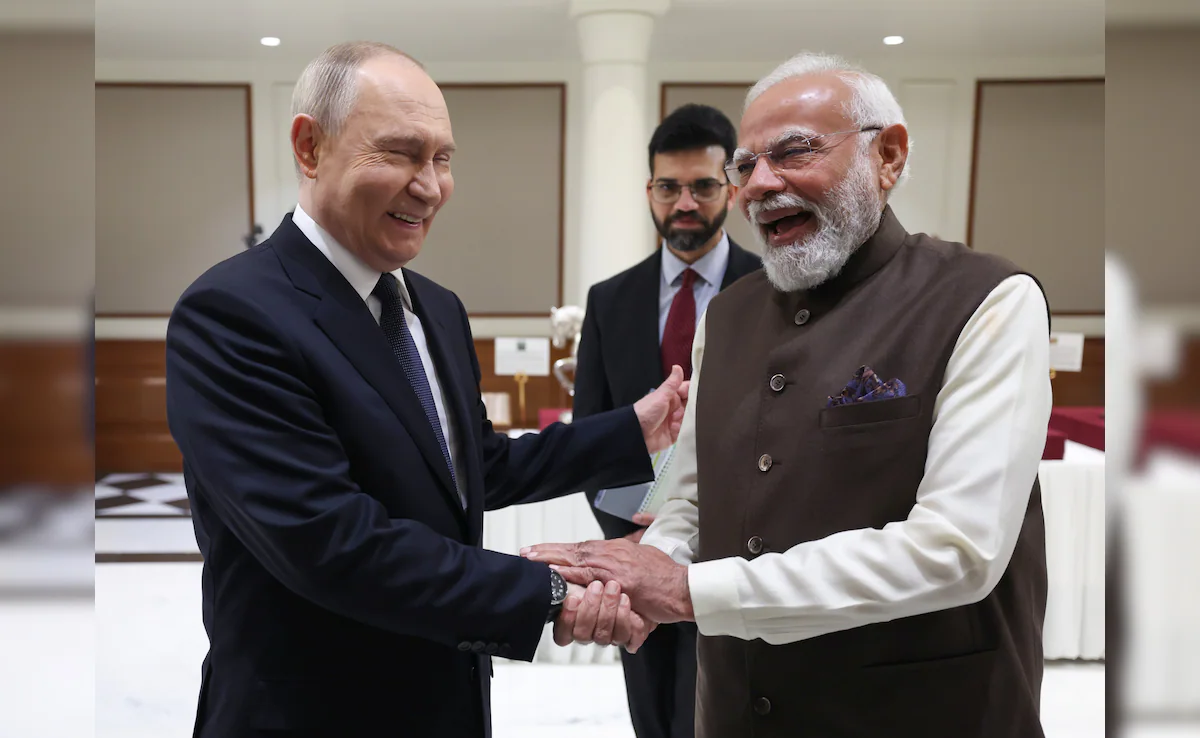 Prime Minister Modi Welcomes Russian President Putin for High-Level Summit Talks