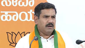 BJP MP Jagadish Warns Infighting Could Collapse Karnataka Government