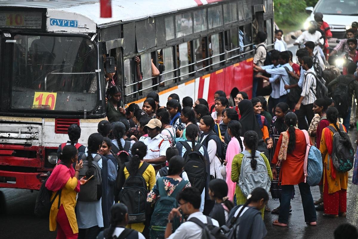 APSRTC Hire Bus Owners Announce Statewide Strike From January 12 Over Rising Costs