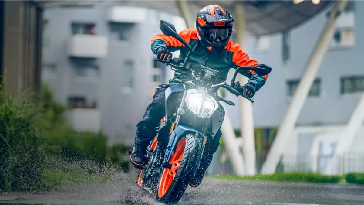 KTM Launches RC 160 in India at ₹1.85 Lakh, Set to Rival Yamaha R15