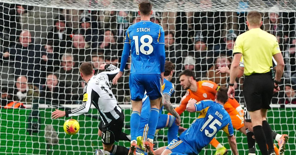 Schär Taken Off With Serious Ankle Injury During Newcastle Clash