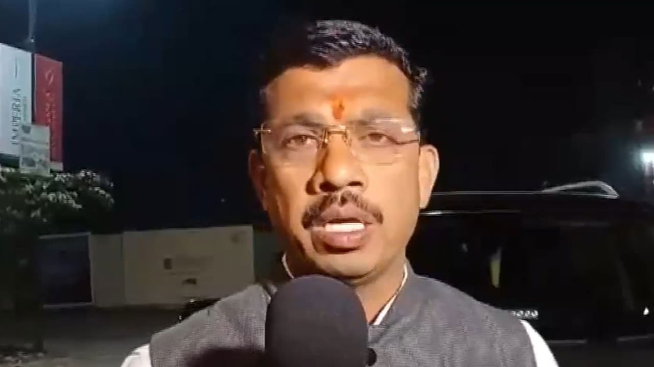 PMC Polls: Shiv Sena Leader Claims Stones Thrown at Car During Election Campaign