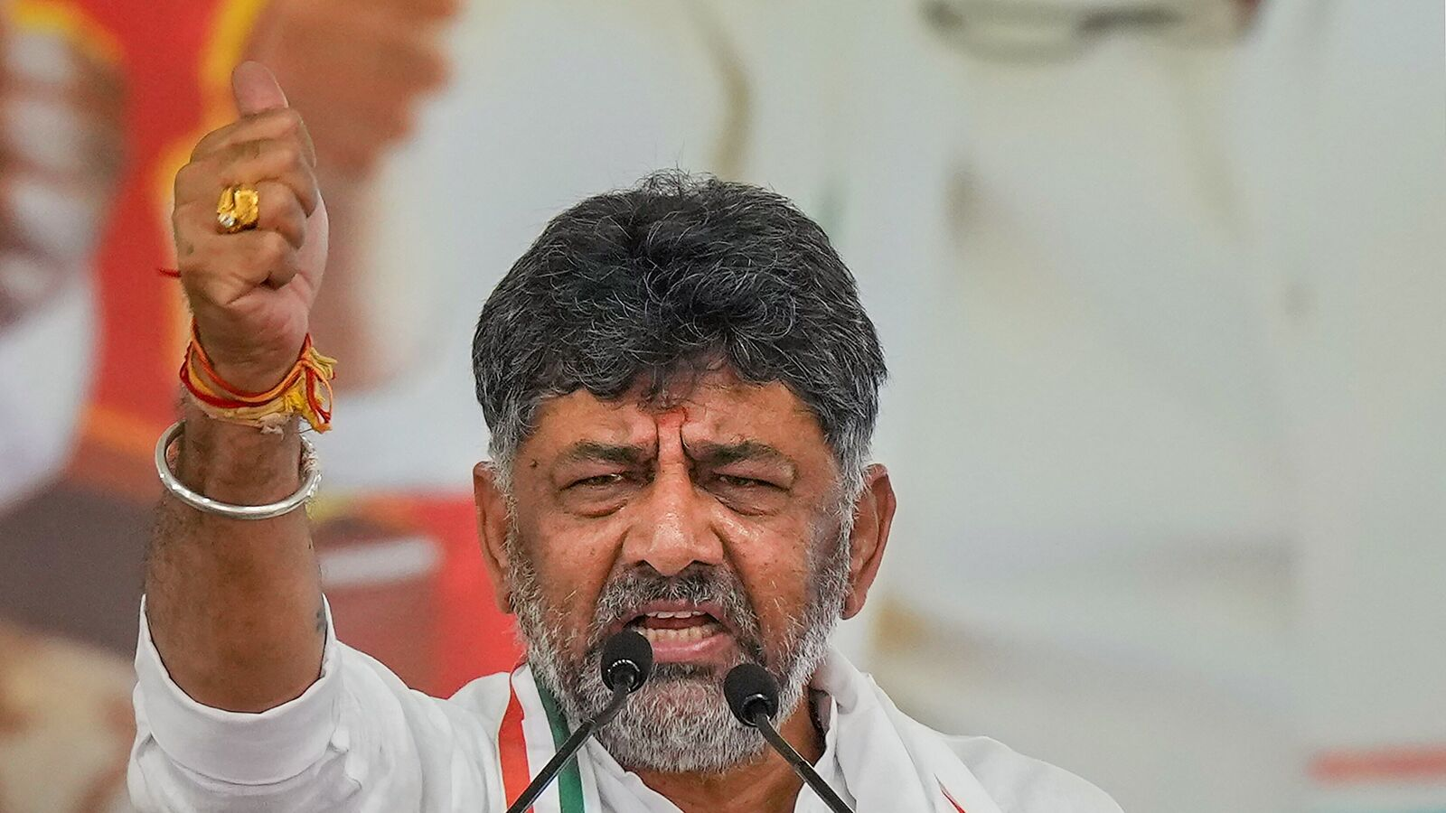 Ballari Clash: DK Shivakumar Defends Valmiki Statue Event, Blames BJP for Law and Order Breakdown